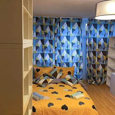 Guest house Grzybowska 39/413 *